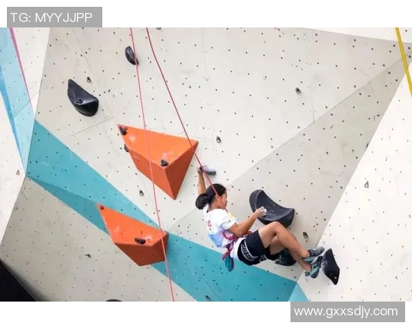 成都攀岩队灵活性变革引发热议探索攀岩运动的新发展方向